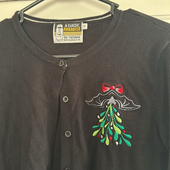 Gothmas, size medium cardigan. Perfect for a spooky babe Christmas 🖤❤️ - Picture 5 of 6